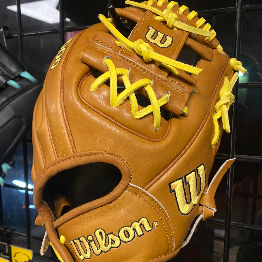 Wilson 2021 A2000 DP15 11.5" Infield Baseball Glove